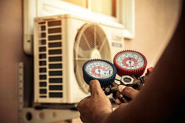 Professional Ac Installation technician working in San Benito, TX